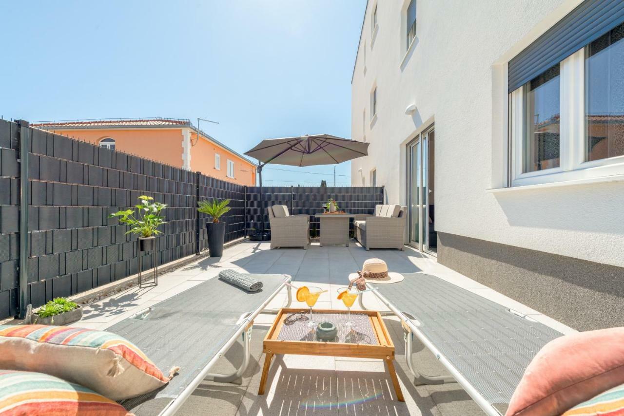La Vie Est Belle Apartment โตรกีร์ ภายนอก รูปภาพ
